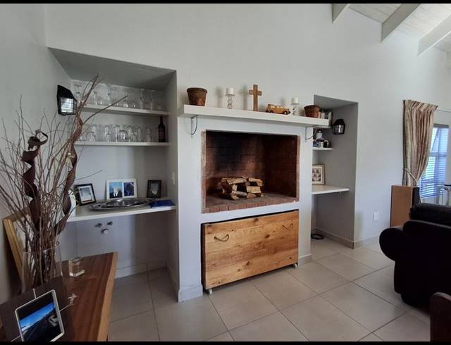 3 BEDROOM HOUSE FOR SALE IN BRITANNIA BAY